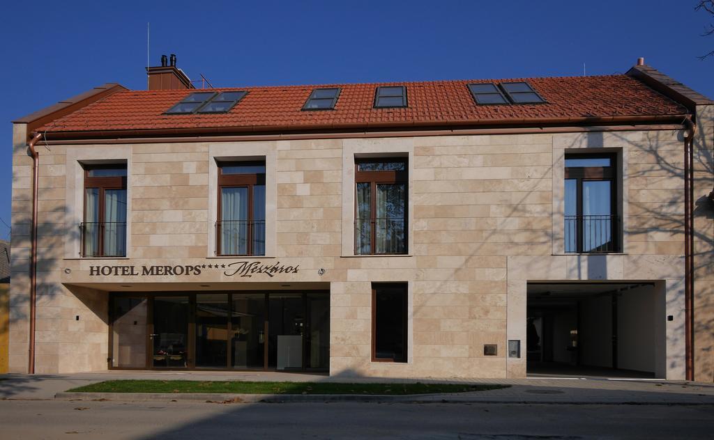 Hotel Merops Meszaros Szekszard Exterior photo
