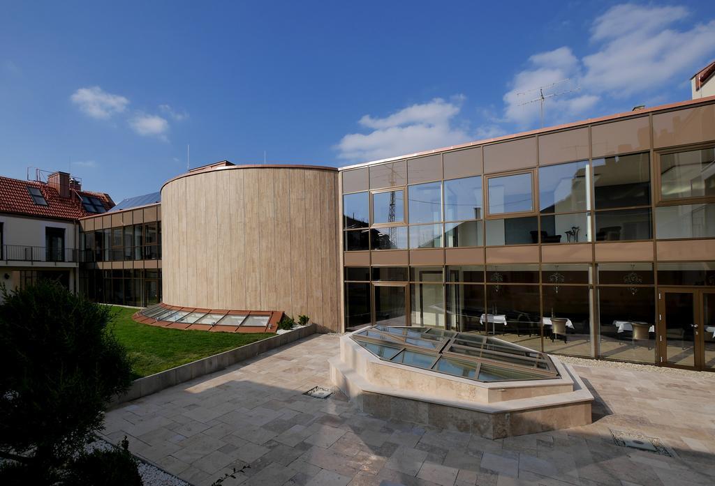 Hotel Merops Meszaros Szekszard Exterior photo